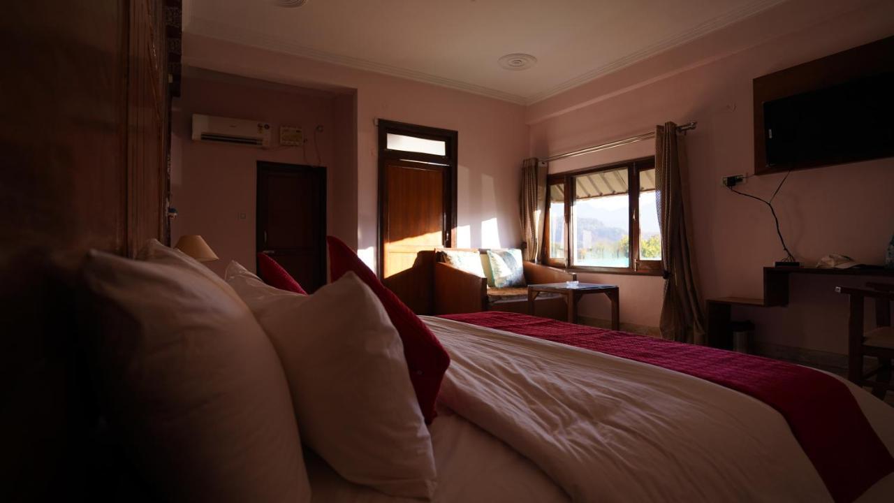 Hr Dukes Den Resort 兰纳加 外观 照片