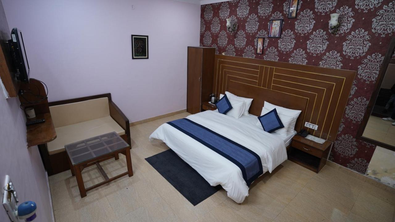Hr Dukes Den Resort 兰纳加 外观 照片