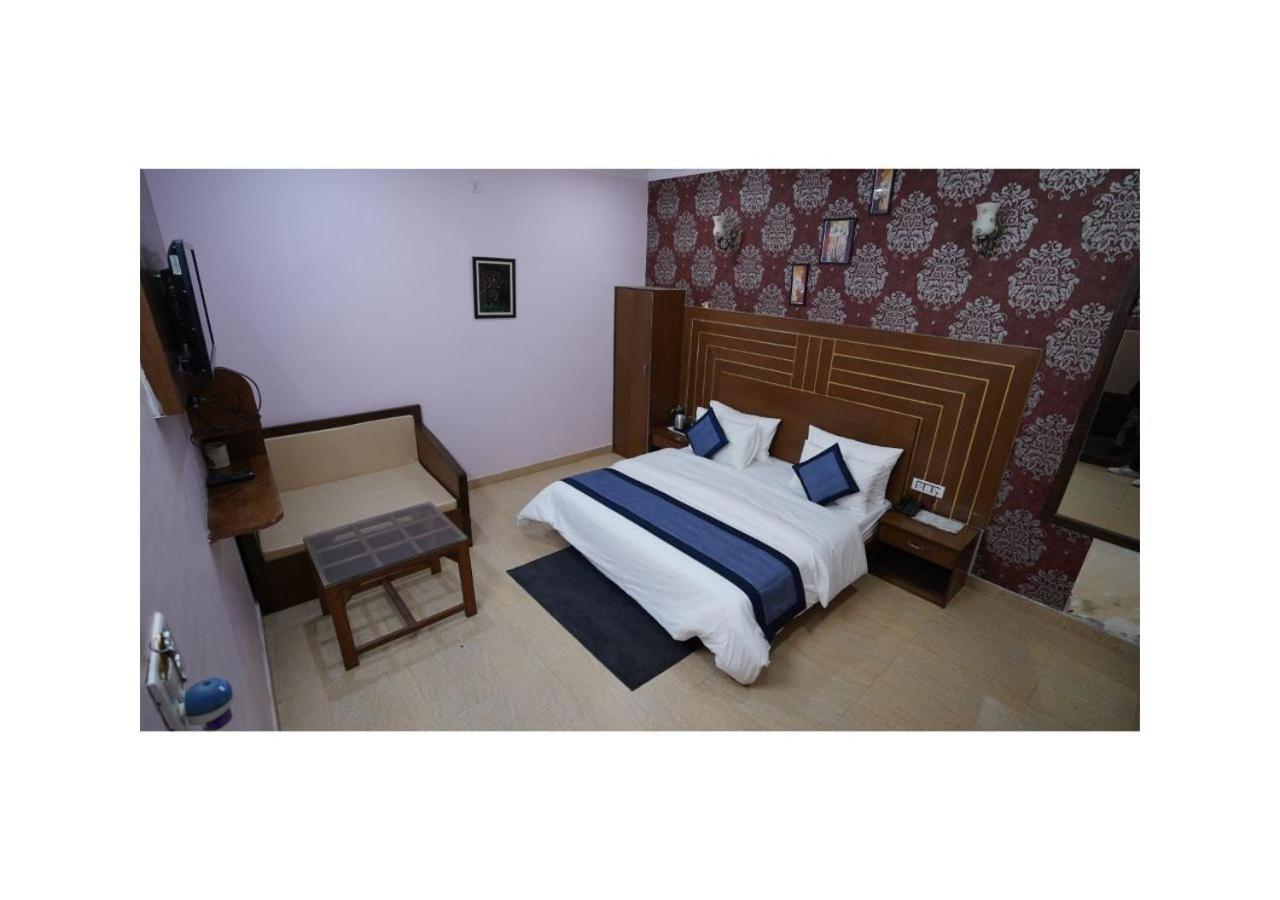 Hr Dukes Den Resort 兰纳加 外观 照片