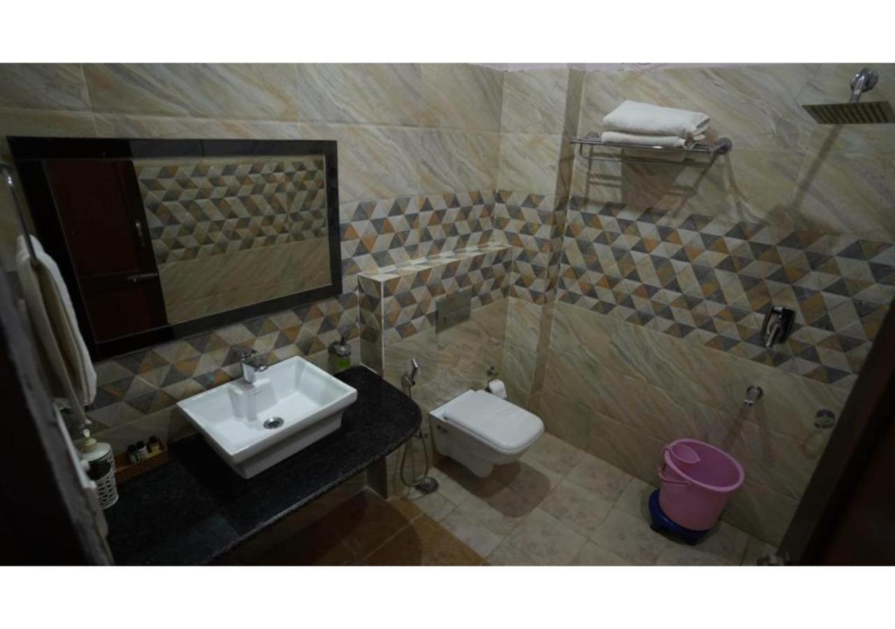 Hr Dukes Den Resort 兰纳加 外观 照片