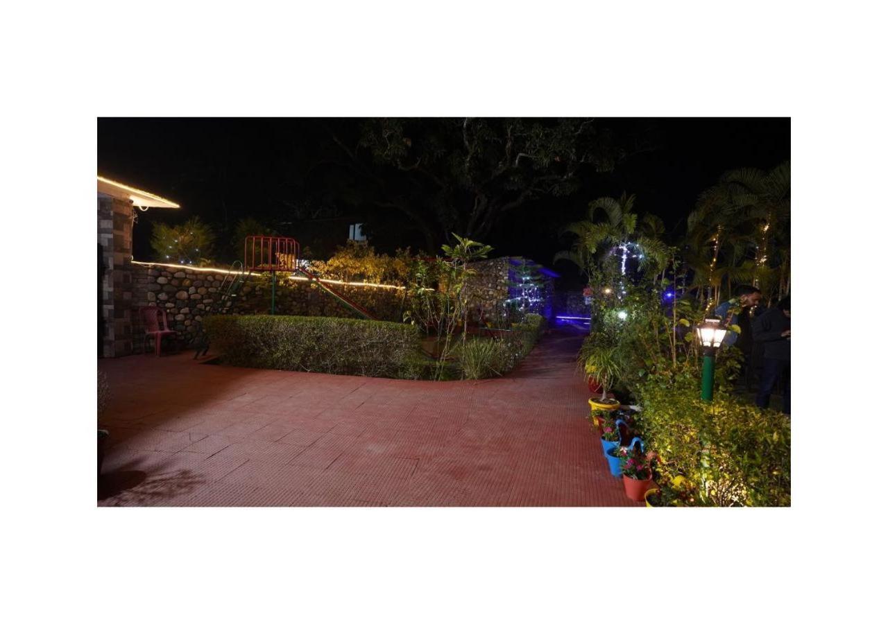 Hr Dukes Den Resort 兰纳加 外观 照片