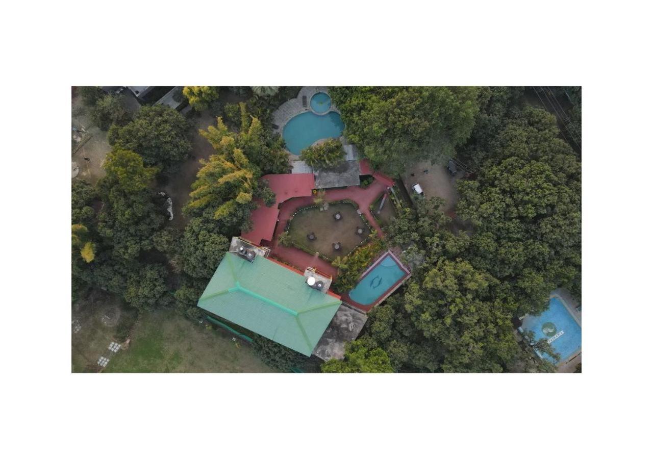 Hr Dukes Den Resort 兰纳加 外观 照片
