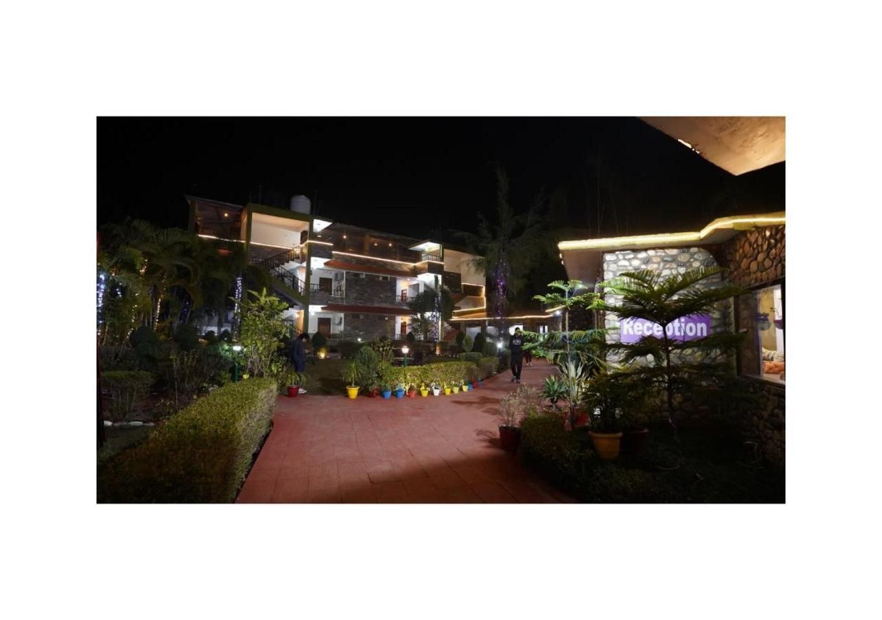 Hr Dukes Den Resort 兰纳加 外观 照片